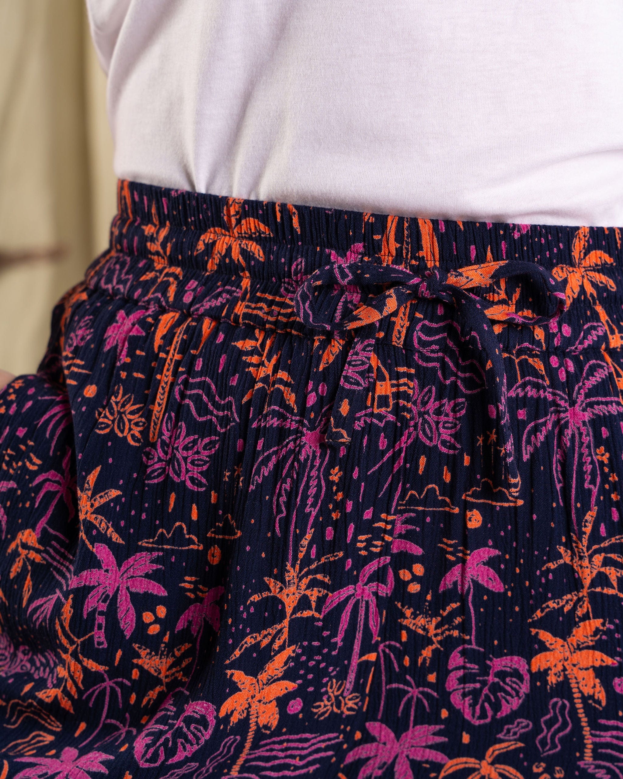 Acapulco Womens Lightweight Wide Leg Trousers in Multi - Image 4
