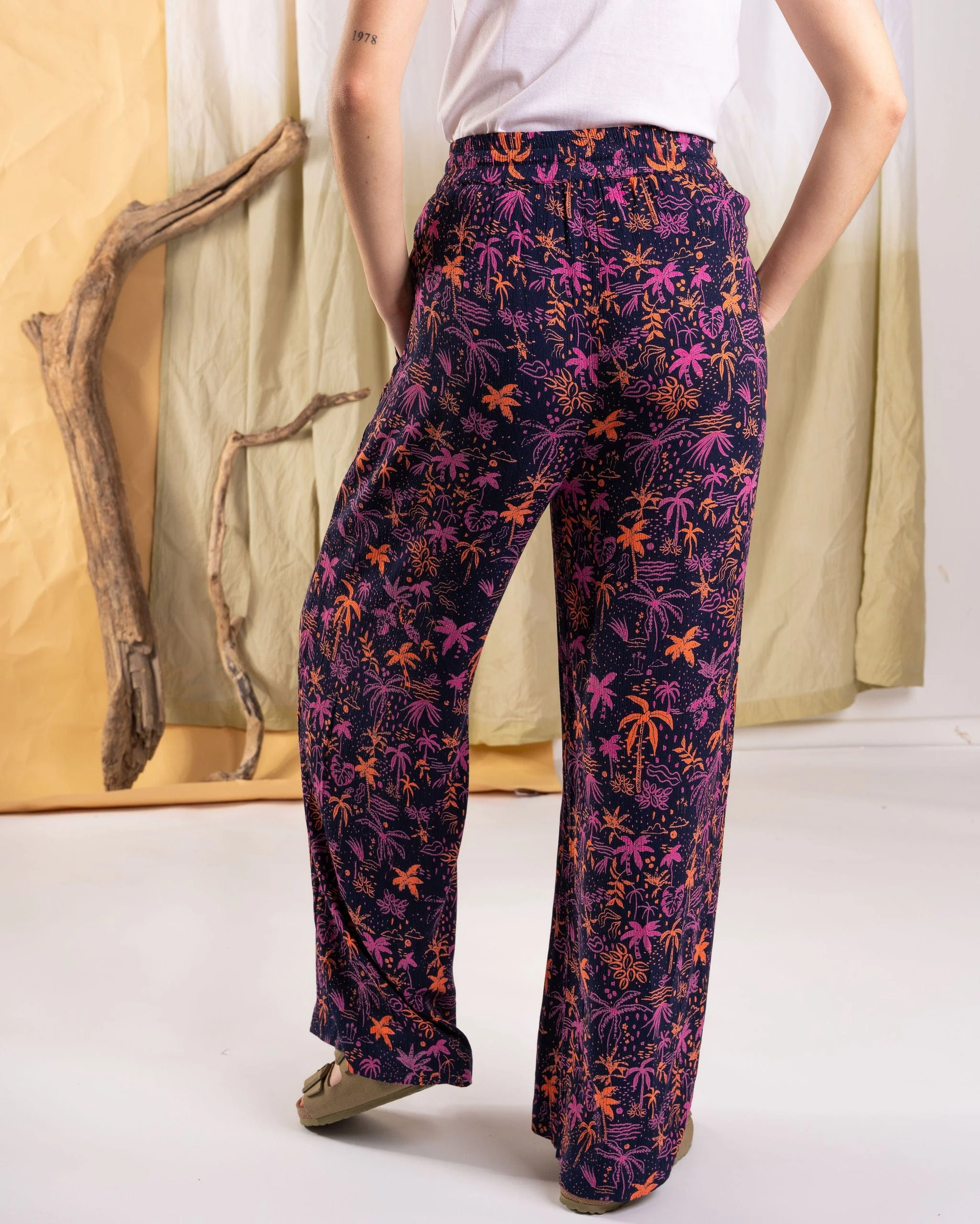 Acapulco Womens Lightweight Wide Leg Trousers in Multi - Image 5