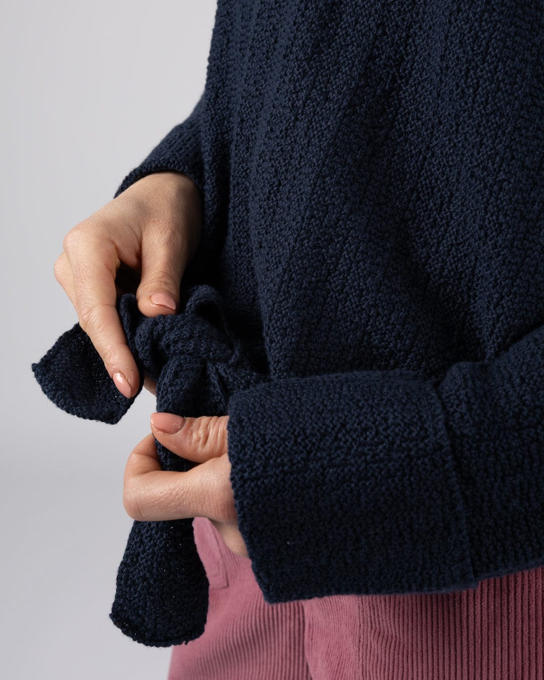 Beachtide  Womens Knot Front Knit Jumper in Blue - Image 6