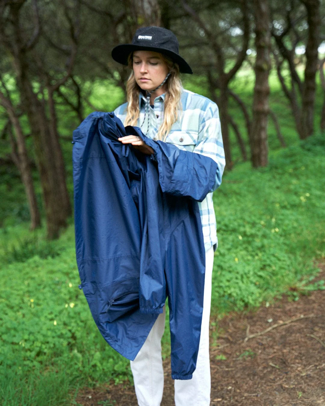 Cooper Womens Packable Waterproof Jacket in Blue - Image 9