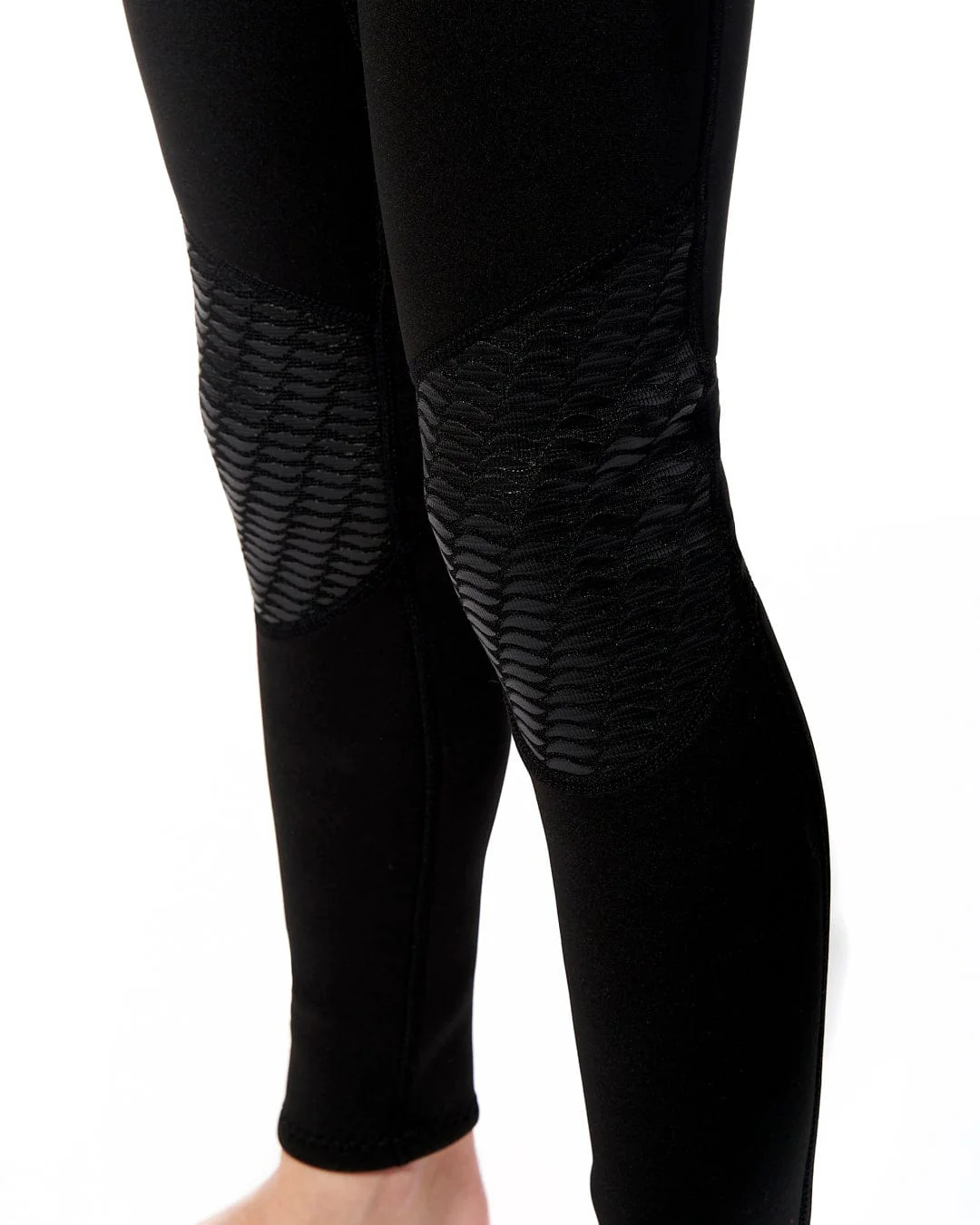 Core Kids 3/2 Full Wetsuit in Black/Red - Image 8