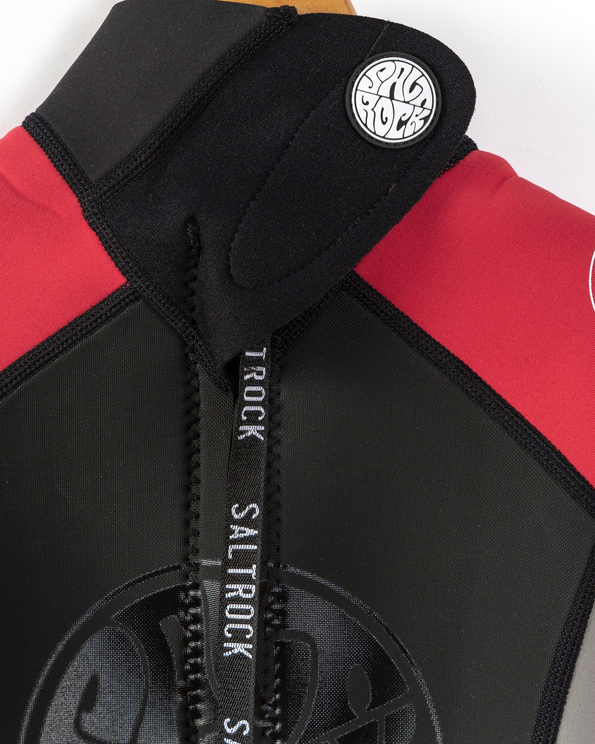 Core Boys 3/2 Shortie Wetsuit in Black/Red - Image 15