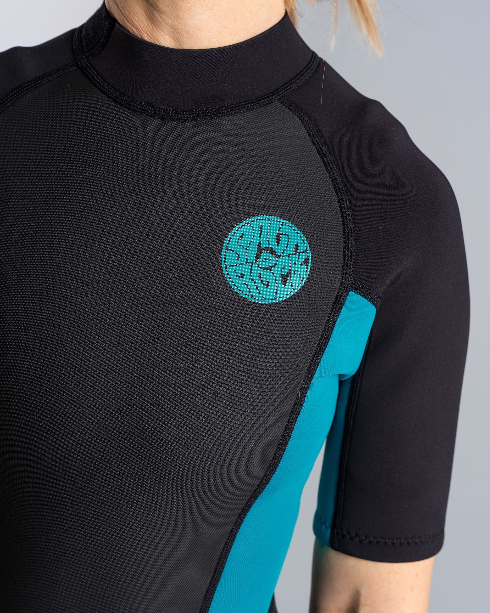 Core Womens 3/2 Shortie Wetsuit in Black/Turquoise - Image 4