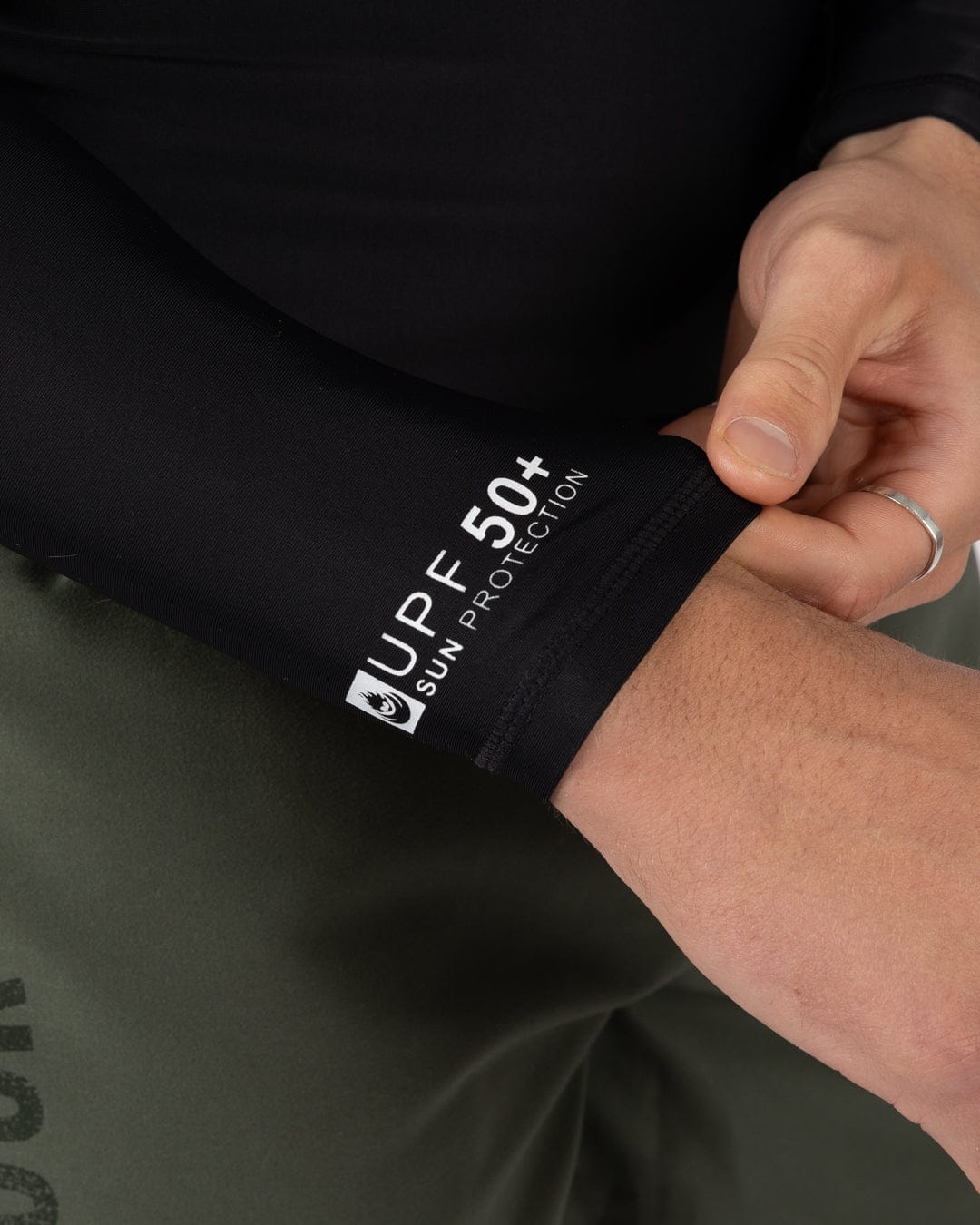 Core Mens Long Sleeve Rashvest in Black - Image 8