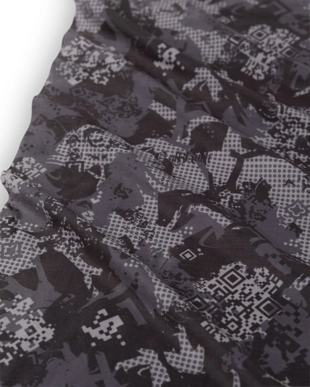 Digicamo Snood in Black - Image 2