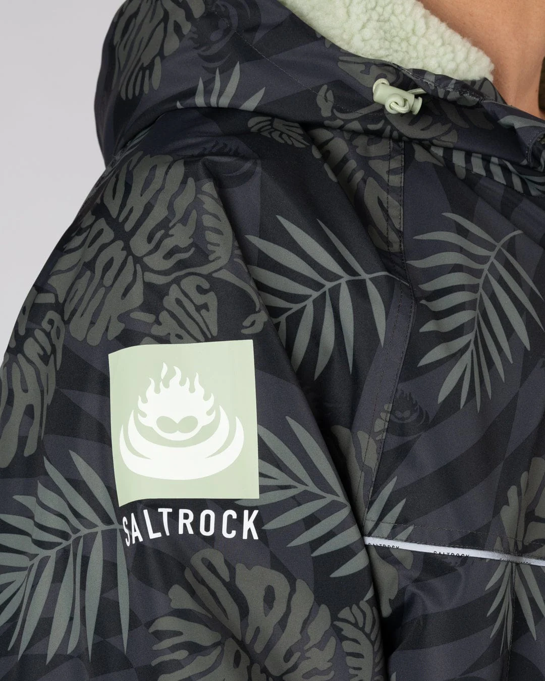 Warp Surf Changing Robe Dark Grey - Image 10