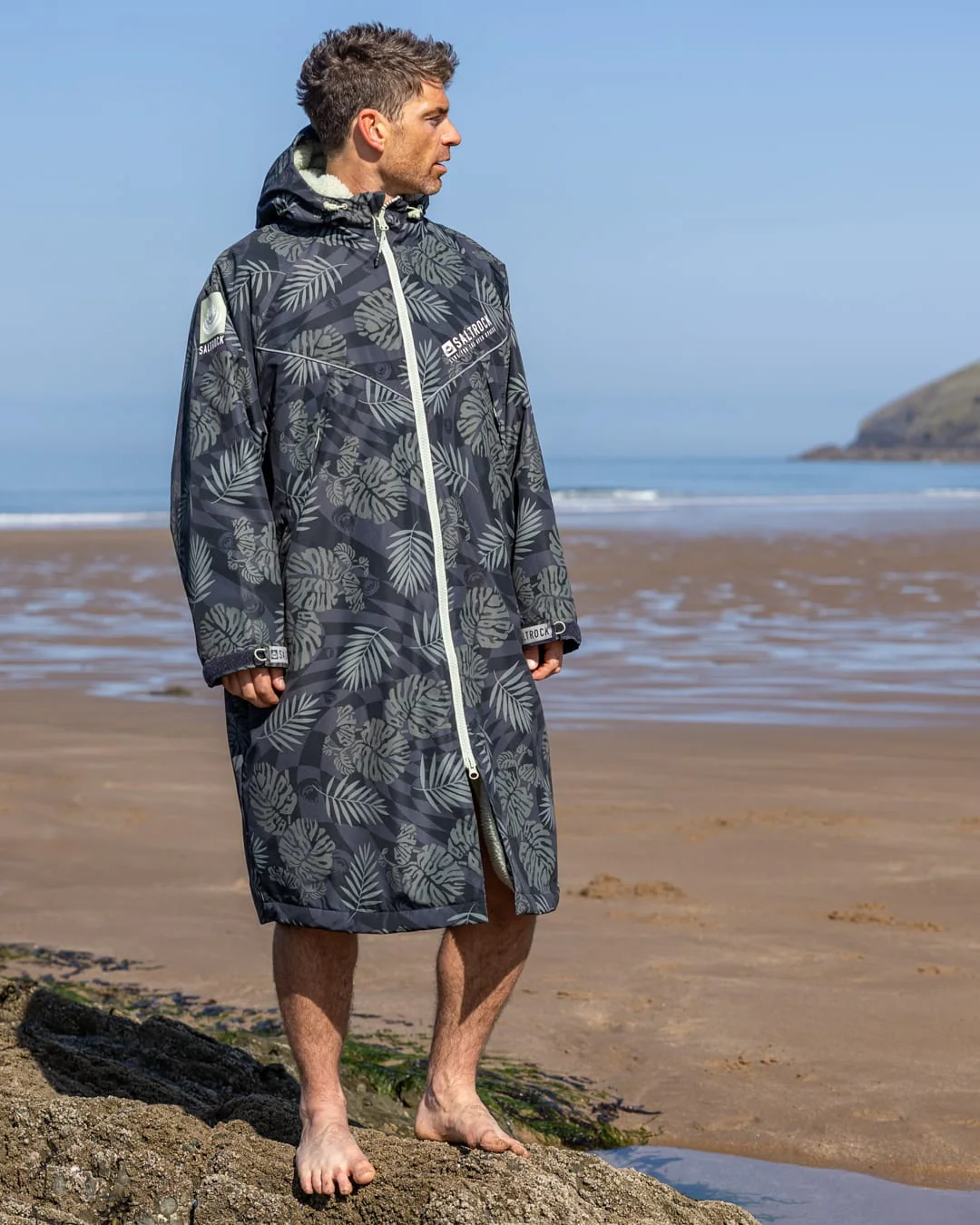 Warp Surf Changing Robe Dark Grey - Image 5