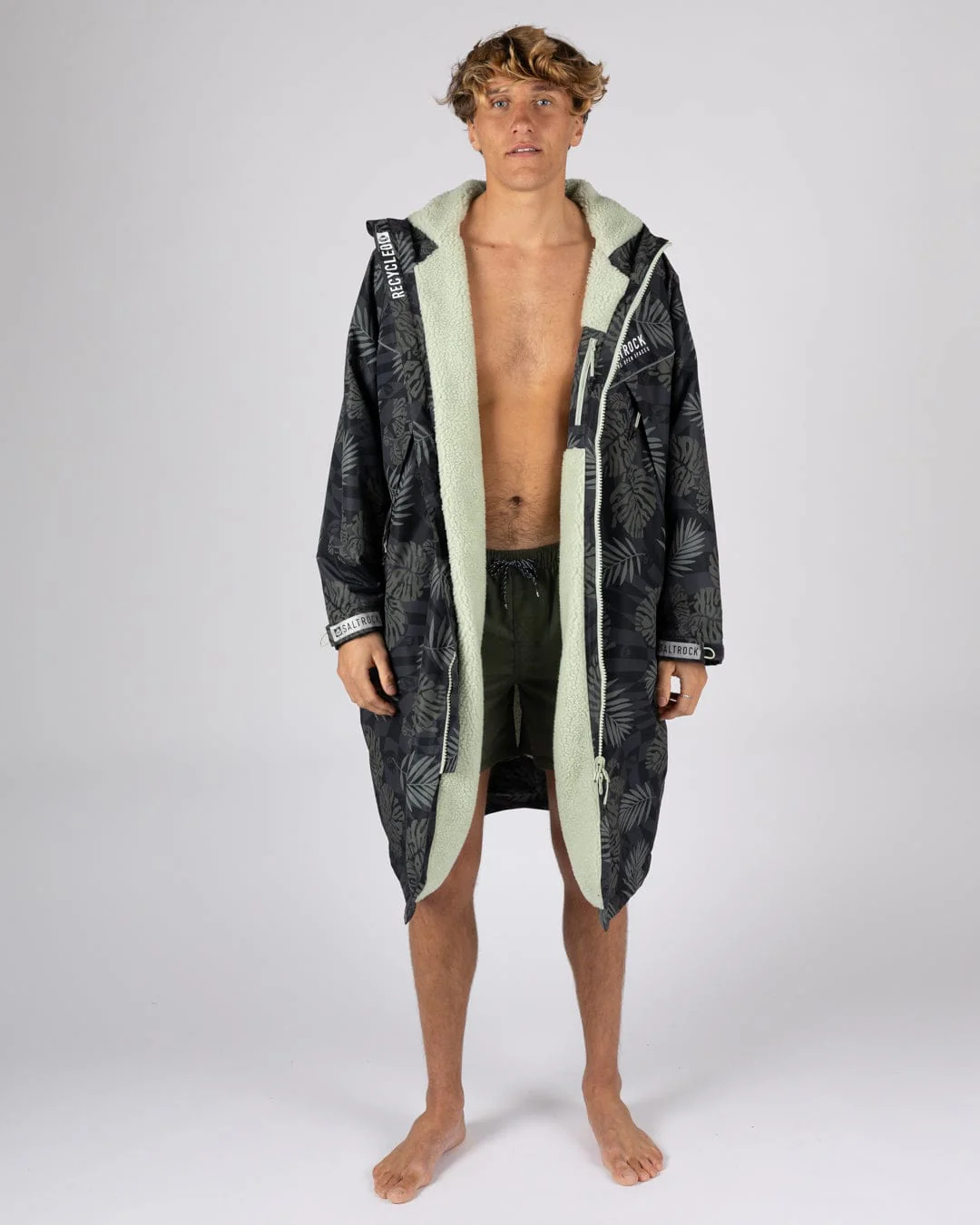 Warp Surf Changing Robe Dark Grey - Image 6