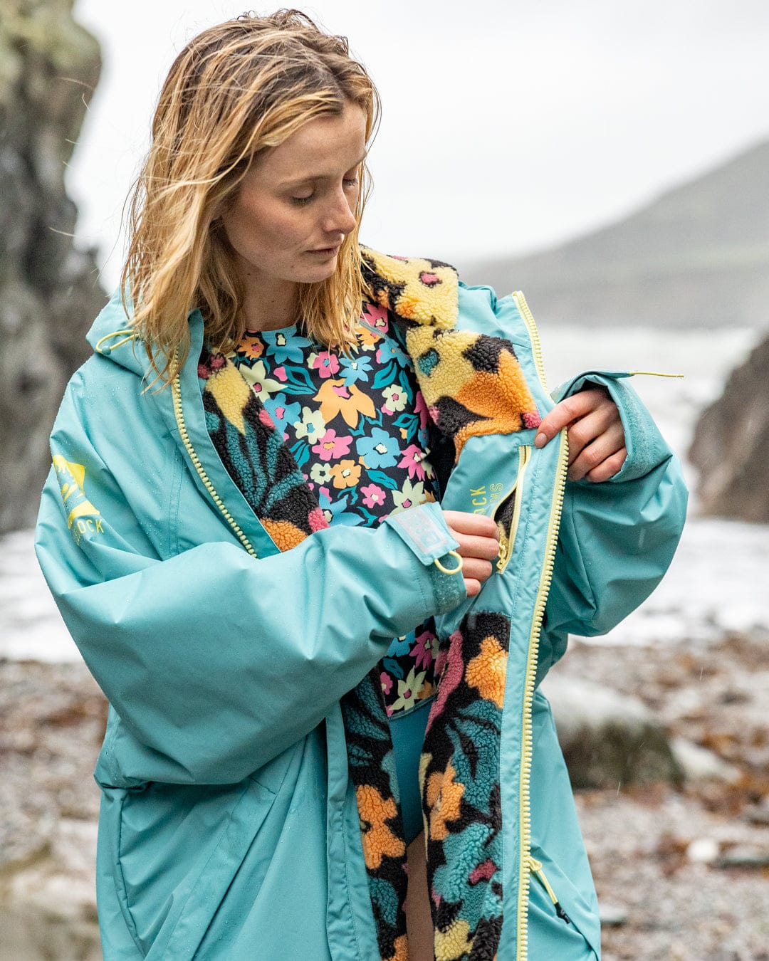 Holidaze Changing Robe Blue - Image 5