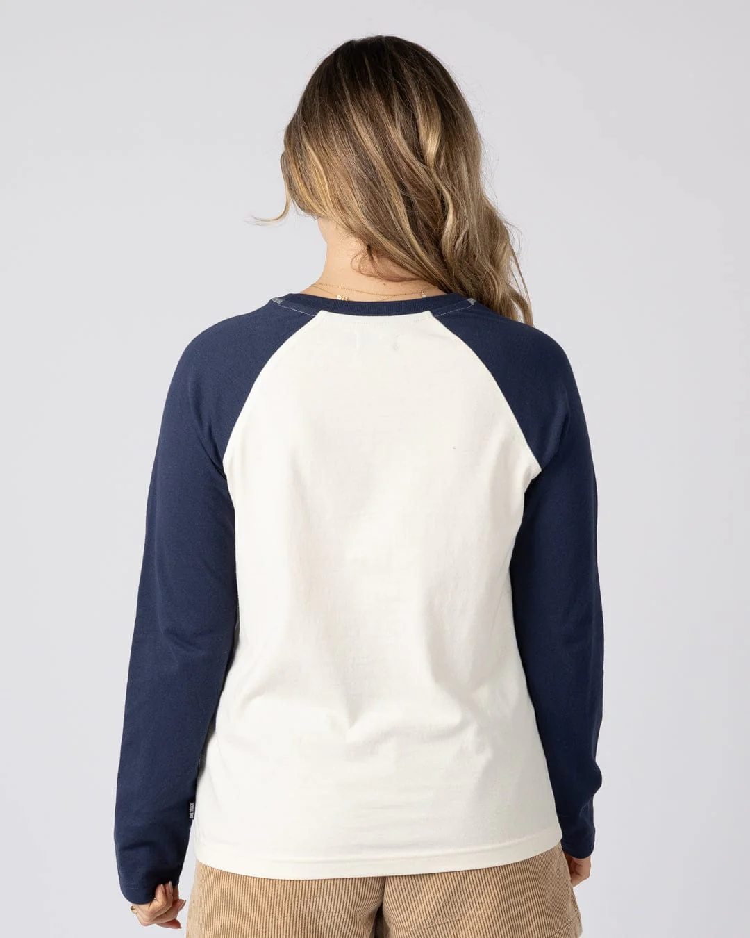 Golden Hour Womens Long Sleeve Raglan T-Shirt in Cream - Image 3