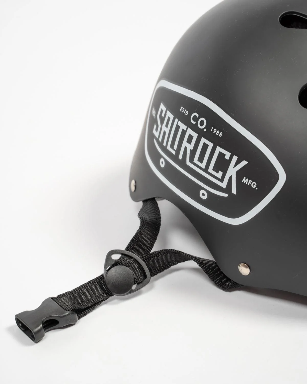 Hardskate Skate Helmet in Black - Image 4