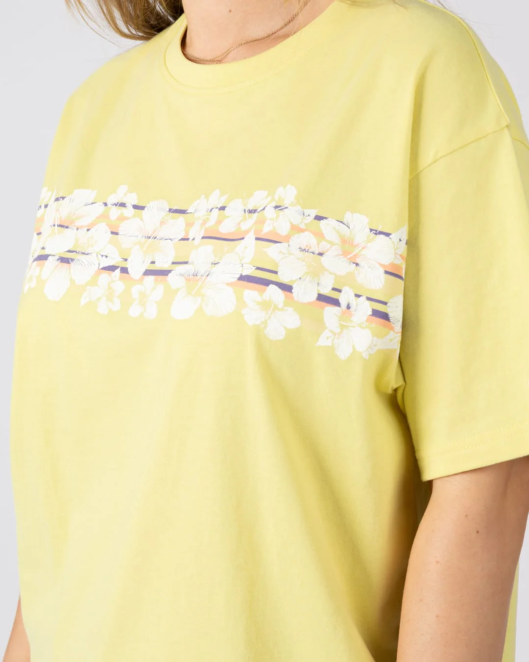 Hebe Womens Short Sleeve Oversized T-Shirt in Yellow - Image 3
