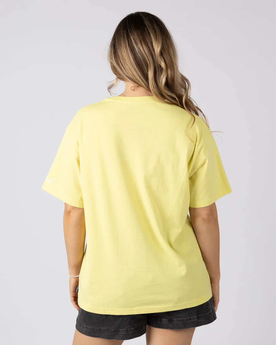 Hebe Womens Short Sleeve Oversized T-Shirt in Yellow - Image 7