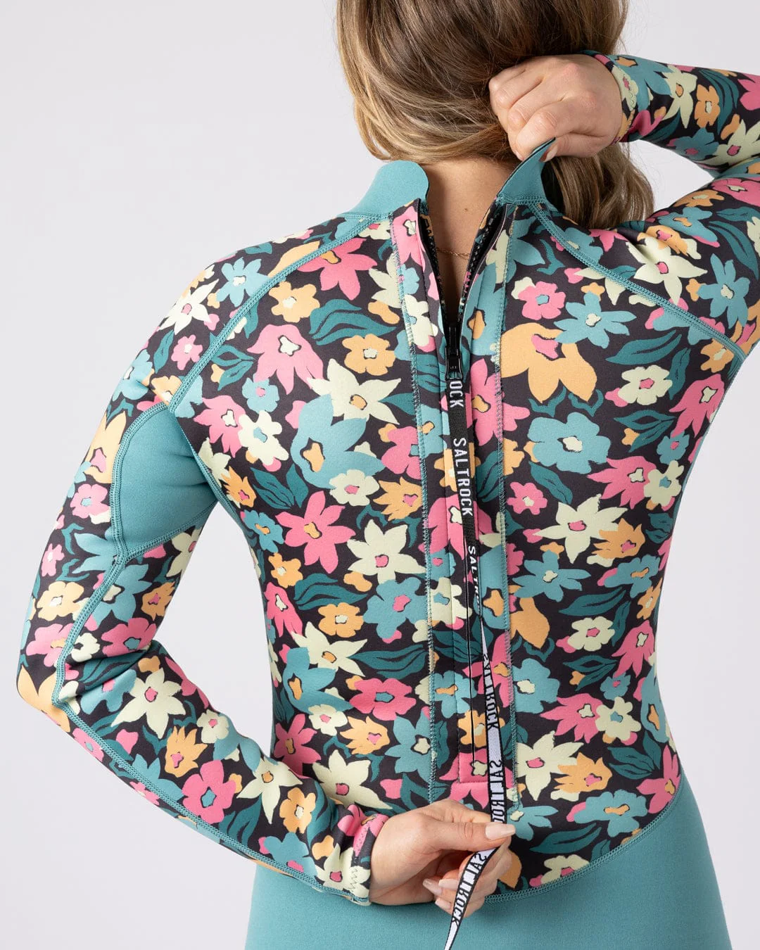 Holidaze Womens 2mm Reversible Springsuit in Blue & Black - Image 8