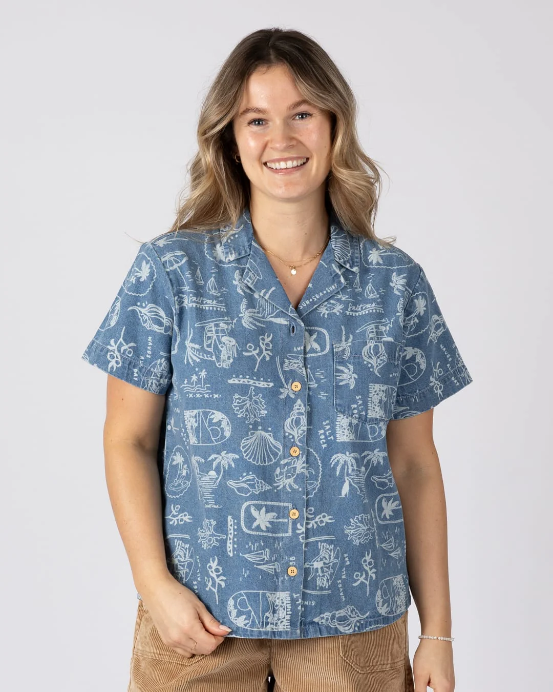 Island Life Short Sleeve Shirt in Blue - Image 2