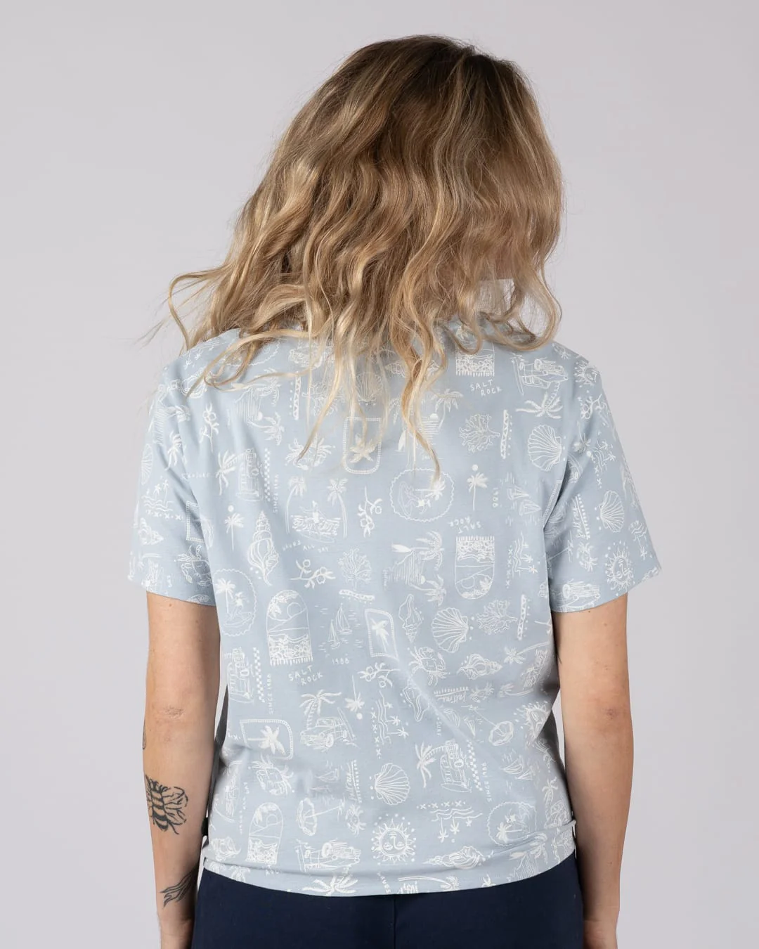 Island Life Womens Short Sleeve Tee in Light Blue - Image 4