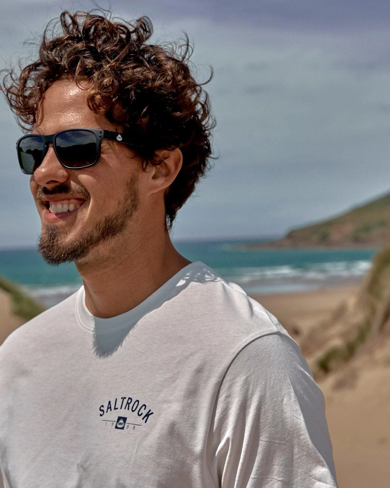 Location Mens T-Shirt Dartmouth in White - Image 3
