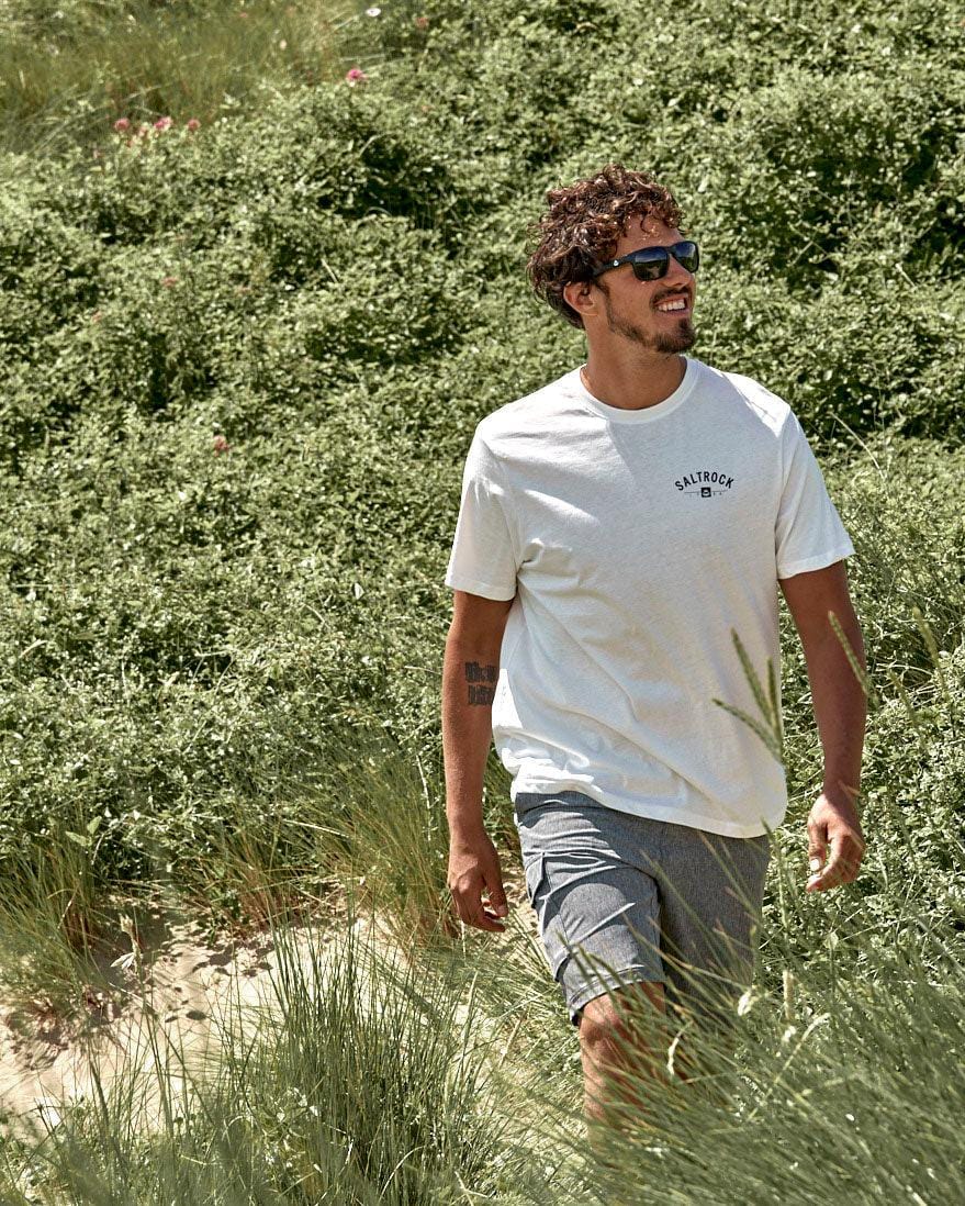 Location Mens T-Shirt Dartmouth in White - Image 5