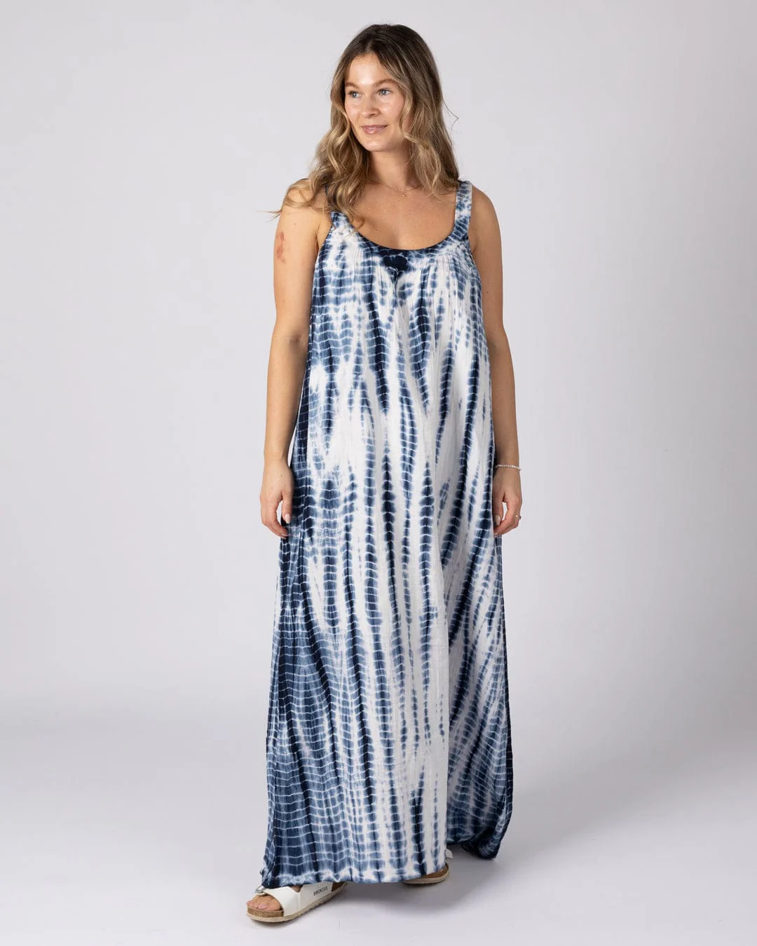 Melda  Womens Oversized Midi Dress in Blue - Image 7