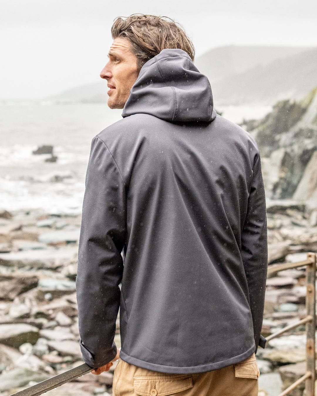 Munros II Mens Water Resistant Softshell Jacket in Dark Grey - Image 3
