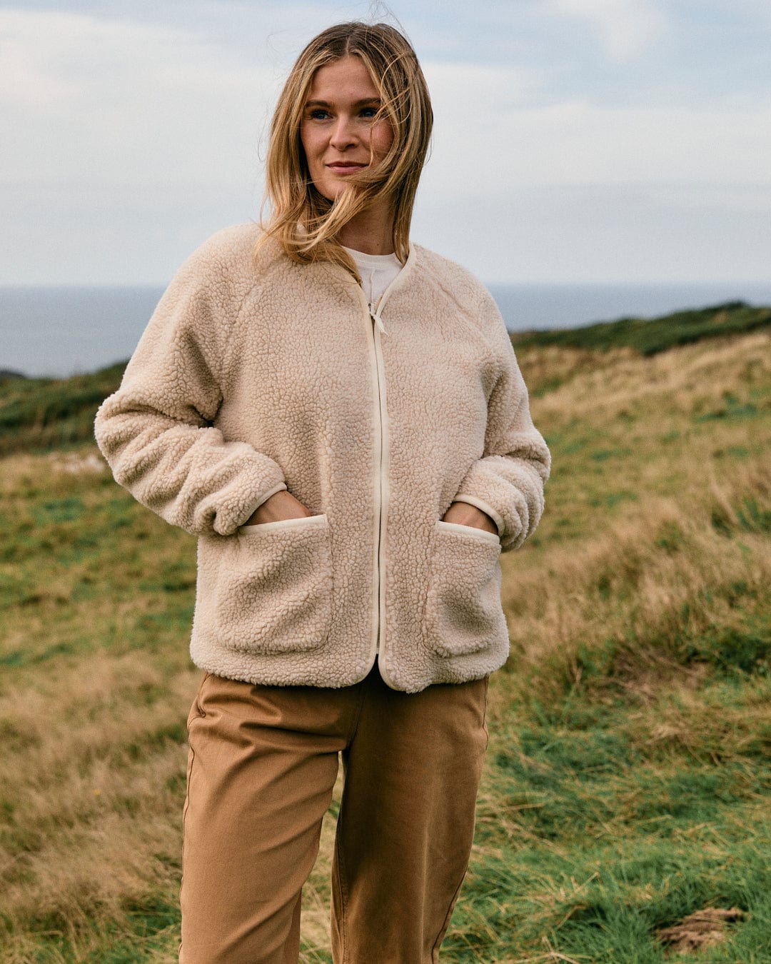 Piper Womens Reversible Zip Collarless Fleece in Cream - Image 6
