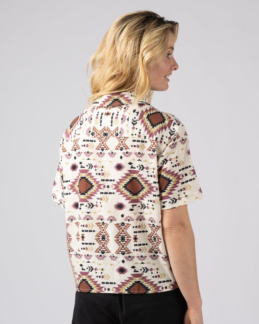 Sabina Womens Short Sleeve Shirt in Cream - Image 10