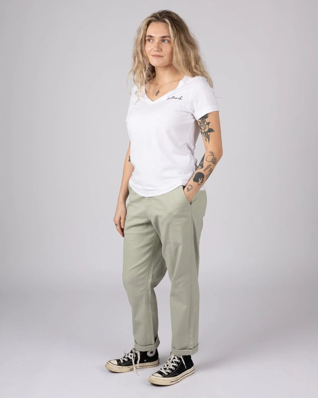 Essential Womens Short Sleeve V-Neck T-Shirt in White - Image 4