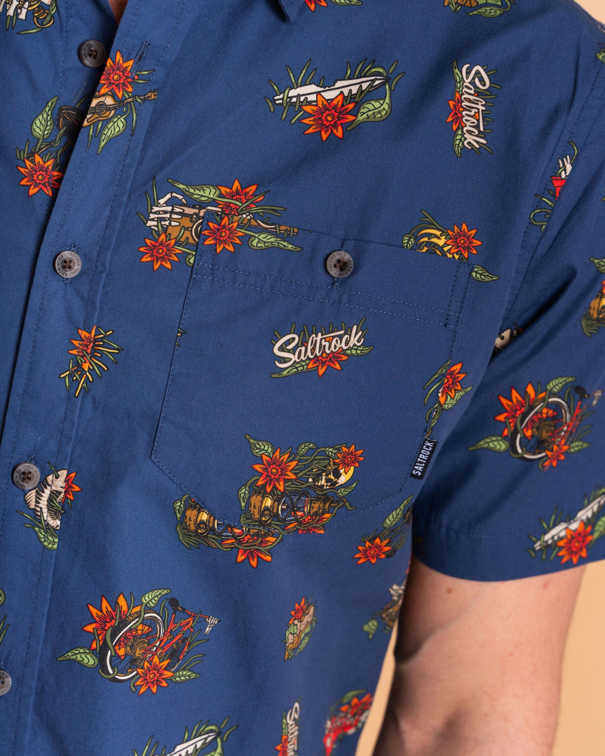 Wanderer Mens Short Sleeve Shirt in Blue - Image 7