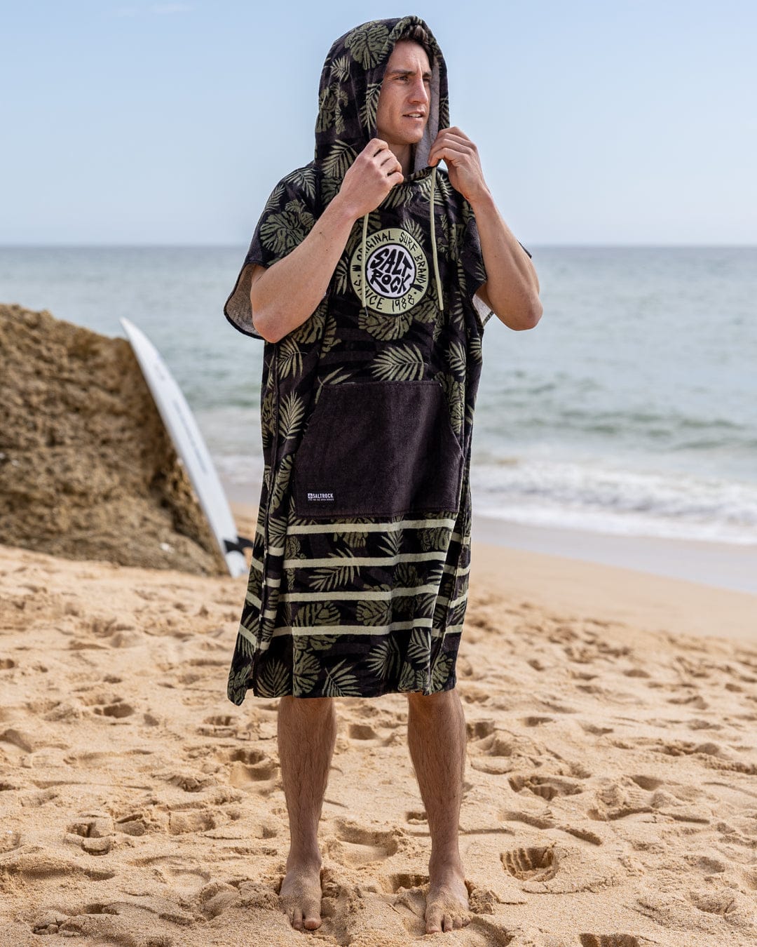Warp Surf Changing Towel in Dark Grey - Image 3
