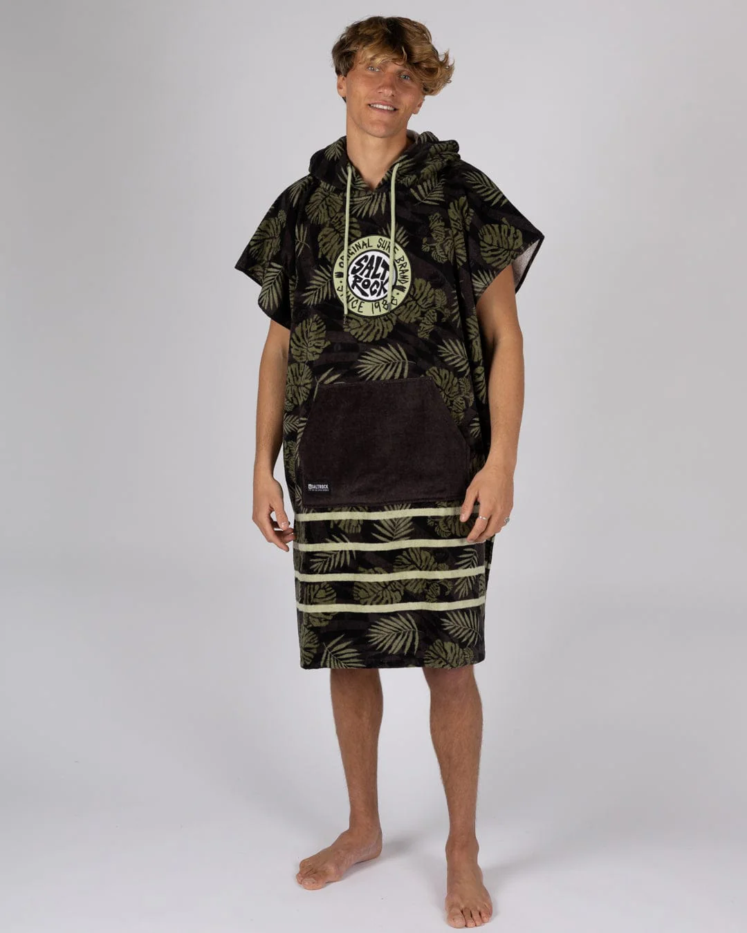 Warp Surf Changing Towel in Dark Grey - Image 9